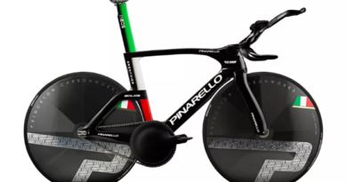 Digital render of the Pinarello Bolide F HR 3D, drive side on