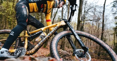 Milan Vader riding the Cervelo ZFS-5 in muddy, leafy, woodland trails
